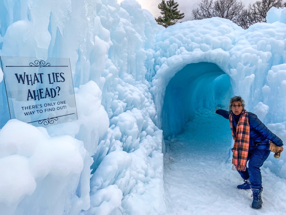 NY: Lake George- Ice Castles & Winter&nbsp;Festival